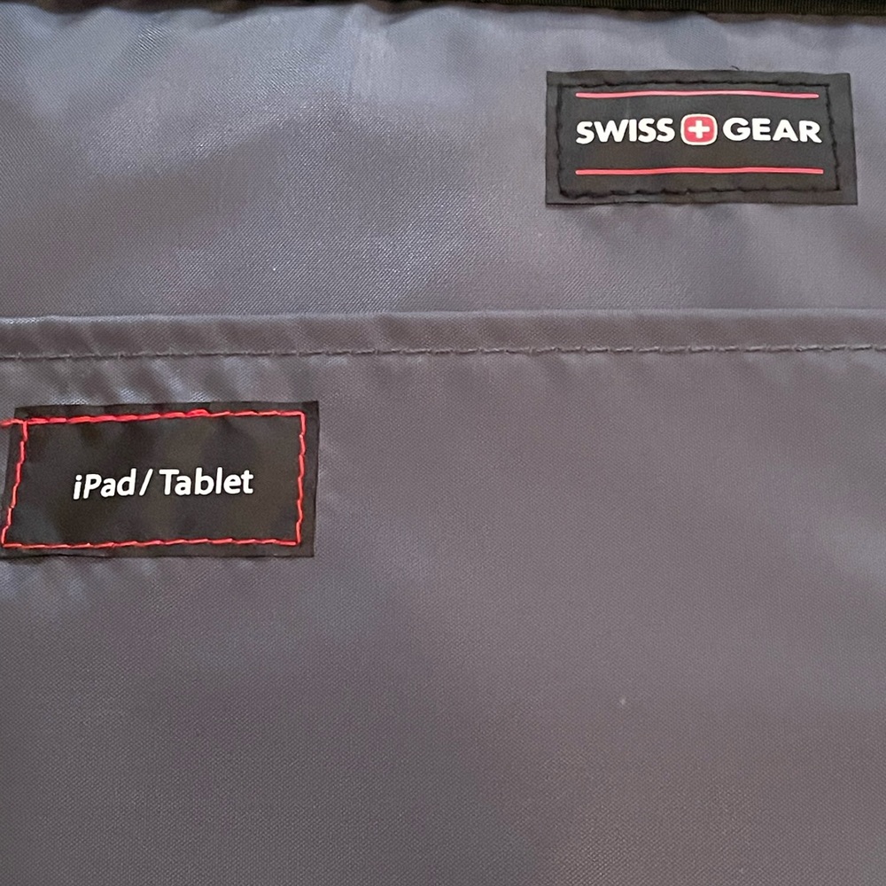 Swiss Gear WENGER Legacy 16 inch Ultra Laptop Slimcase - Black